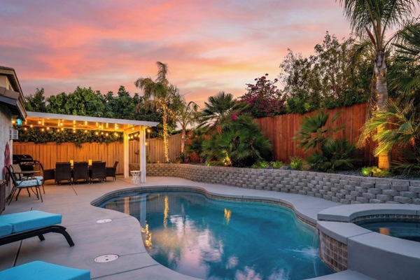 Piscina externa, piscina aquecida