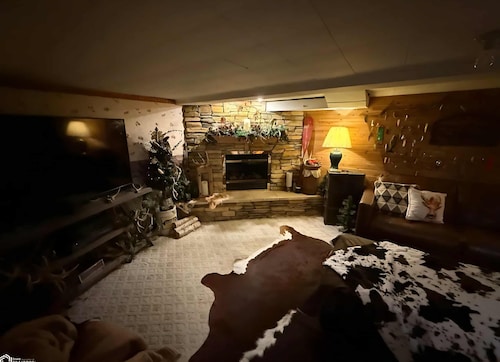 Park the car & walk to everything!  Minutes from great experiences uptown!