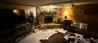 Park the car & walk to everything!  Minutes from great experiences uptown!