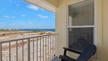 Condo, 1 King Bed with Sofa bed (Gulf Island 232 - Sunset Suite) | Property grounds