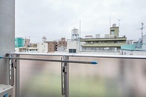 Bàn ủi/dụng cụ ủi quần áo 