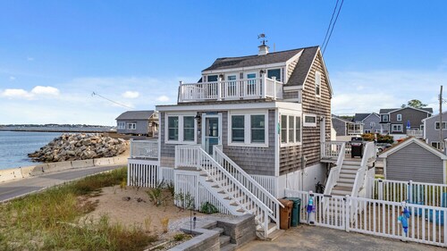 Cozy Oceanfront Mermaid Haven