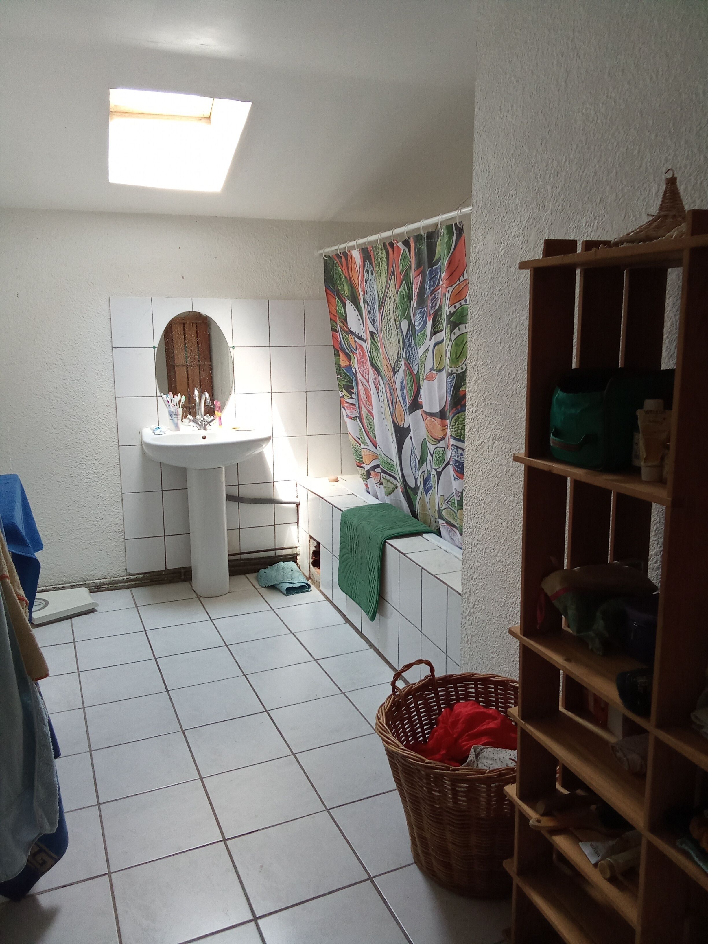 Towels, soap, toilet paper