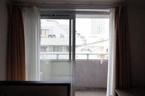 Room - Sharman Yayoi (Tokyo)