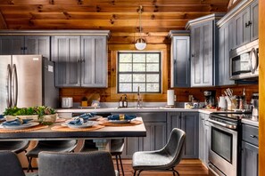 Microwave, oven, stovetop, dishwasher - Updated Log Cabin 3 mi from Gatlinburg, 2 Kings, View, Fire Table, Game Lounge (Gatlinburg)