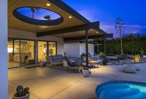 Terrace/patio - Modern West PS - Welcome to Paradise! (Palm Springs)