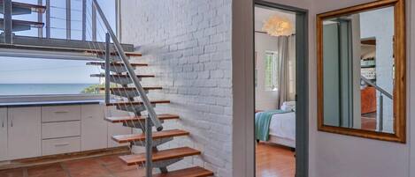 4 bedrooms, desk, iron/ironing board, free WiFi