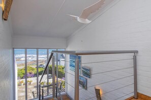 Interior - Elaine's | Onrus | Ocean View | Pet friendly (Onrusrivier)