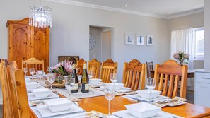 Dining - Salt & Sea Family Home | Ocean view (Sandbaai)