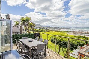 Outdoor dining - Groot Kabeljou | Oceanfront Family Fun | Kleinbaai (Van Dyks Bay)