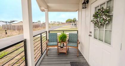 NEW! Moonlight Views #54 Firefly Resort Pool Firepit Playgrnd Music Luckenbach