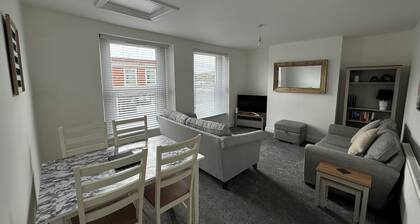Town centre 1bedroom first floor flat sleeps 4