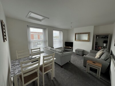 Town centre 1bedroom first floor flat sleeps 4