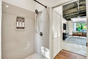 Håndklæder, Sæbe, Toiletpapir