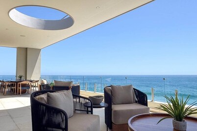 Luxe Oceanfront Villa • Pool• Spa• Secluded Beach