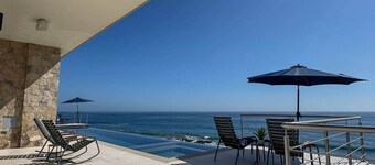 Luxe Oceanfront Casita • Pool• Spa• Secluded Beach