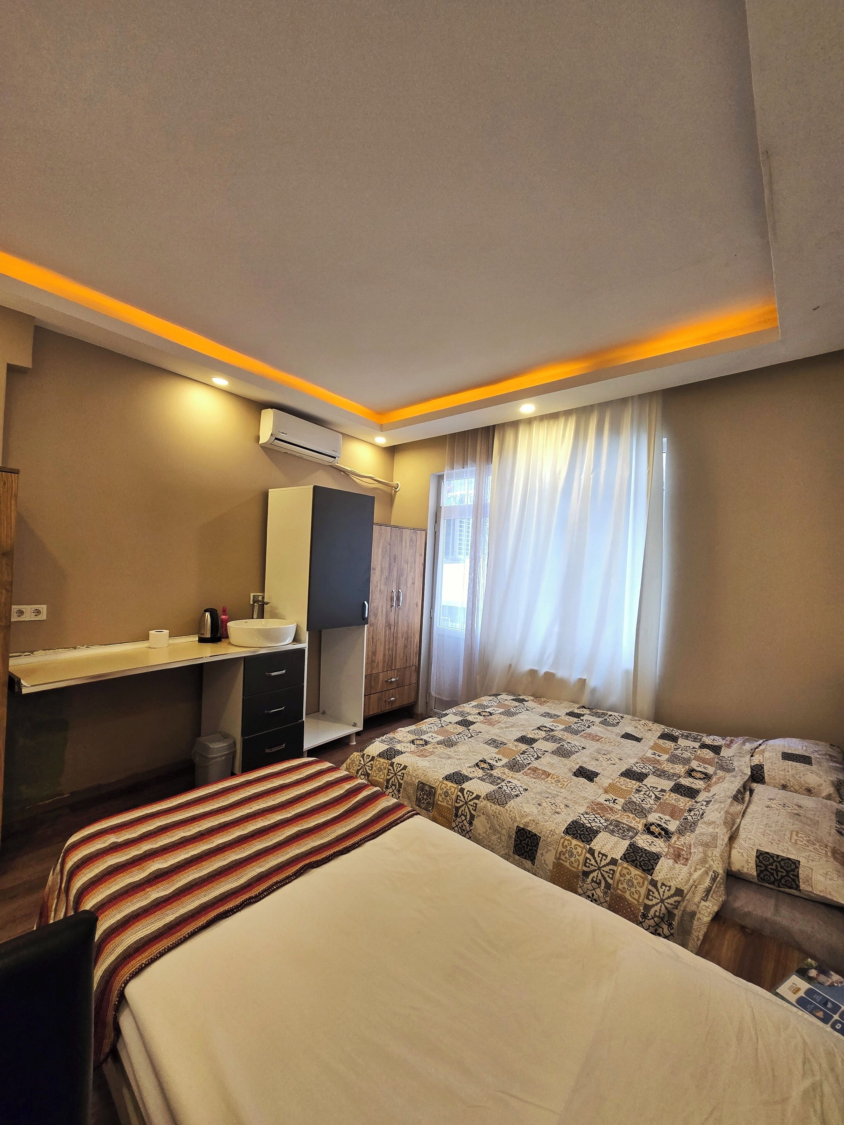 Habitació familiar | Wifi gratuïta i roba de llit 