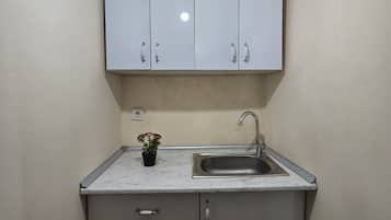 Deluxe Suite | Dapur peribadi | Cerek elektrik, tisu