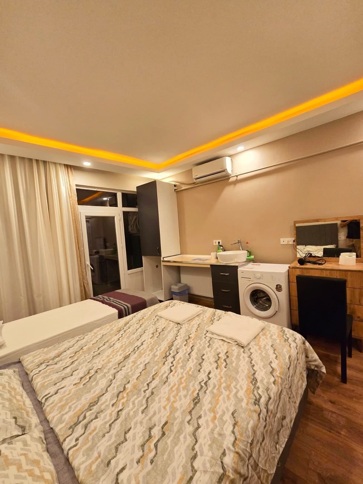 Family Room | Free WiFi, bed sheets