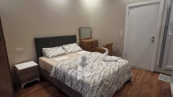 Basic Double Room, 1 Double Bed, Non Smoking, Balcony | Free WiFi, bed sheets