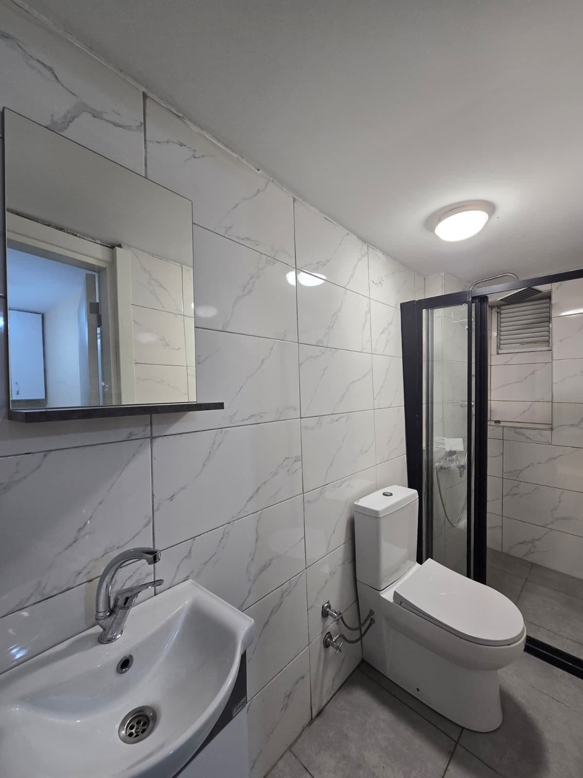 Deluxe Suite | Bilik Mandi | Pancuran mandi, pengering rambut, bidet, tuala disediakan 