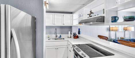 Condo, 1 Bedroom, Mountain View | Private kitchen