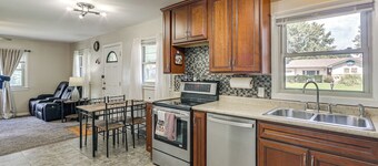 2 Mi to Zoo, Fenced Yard: Family Home in Wichita!