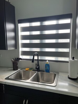 Micro-ondes, four, plaque de cuisson