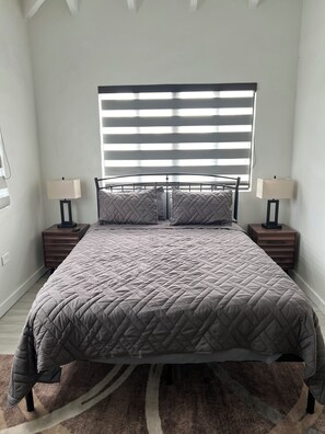 1 bedroom, WiFi - Sunset Creek 1 bedroom apt with AC in beautiful Christiansted St. Croix. (Christiansted)