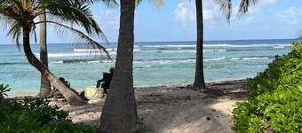 Sunset Creek 1 bedroom apt with AC in beautiful Christiansted St. Croix.