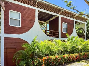 Exterior - 1 Bed in a Shared Hostel Room (Female #1) (Bay Islands)