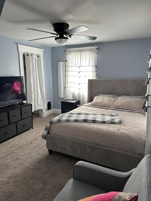 3 bedrooms, internet, bed sheets