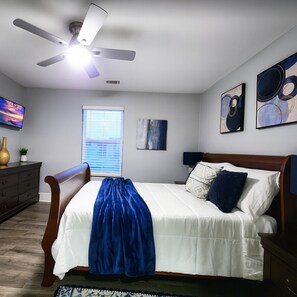 2 bedrooms, desk, iron/ironing board, free WiFi