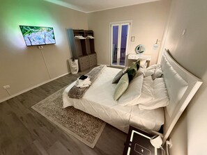 2 Schlafzimmer, Schreibtisch, Bügeleisen/Bügelbrett, kostenloses WLAN