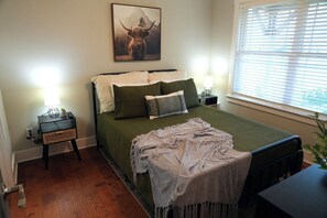 2 dormitorios, tabla de planchar con plancha, wifi gratis y ropa de cama