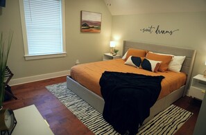 2 bedrooms, iron/ironing board, free WiFi, bed sheets
