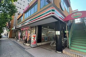 Exterior detail - I Cube Nipponbashi East (Osaka)