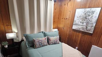 2 slaapkamers, een strijkplank/strijkijzer, wifi, beddengoed