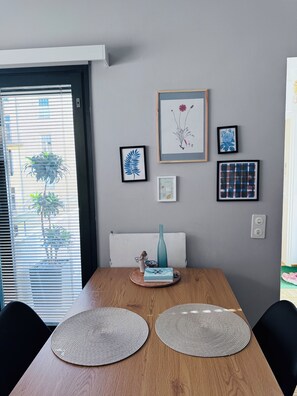 Dining - Cozy Home with Artistic Touches (Helsinki)