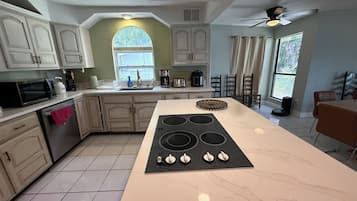 Microwave, oven, stovetop, dishwasher