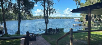 Discover tucked away 5-bedroom lakefront cabin getaway in Land O' Lakes with AC
