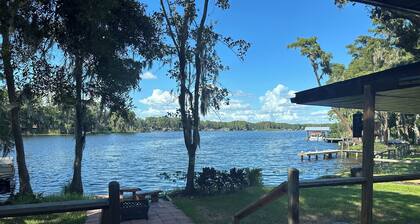 Discover tucked away 5-bedroom lakefront cabin getaway in Land O' Lakes with AC