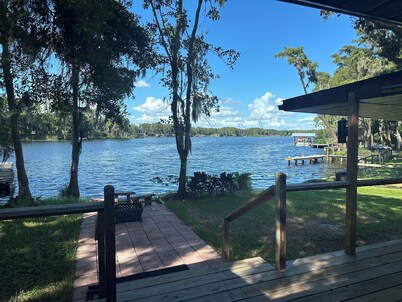 Discover tucked away 5-bedroom lakefront cabin getaway in Land O' Lakes with AC