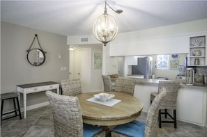 Dining - Our Happy Place 2 bed 2 bath with boat slip open water views of Boot Key Harbor (Marathon)