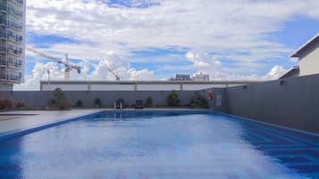 Kolam renang outdoor