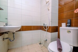 Standard-Apartment | Badezimmer