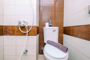 Standard Apartment | Bathroom - Minimalist Studio At Margonda Residence 3 Apartment (Depok)