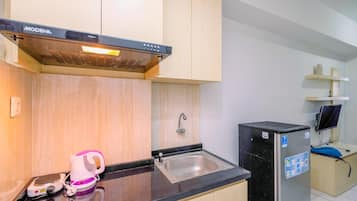 Apartemen Standar | Dapur pribadi | Peralatan masak/sendok-piring