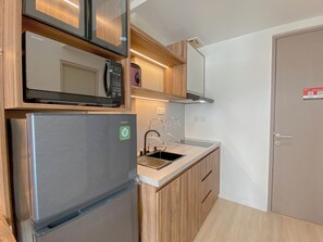 スタンダード アパートメント | 専用キッチン | 調理器具と食器