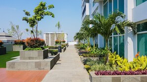 Exterior - Stylish Studio At Tree Park City Cikokol Apartment (Tangerang)